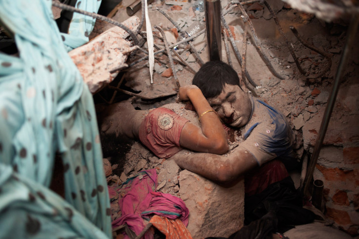 "Final Embrace" by freelance photojournalist Taslima Akhter.